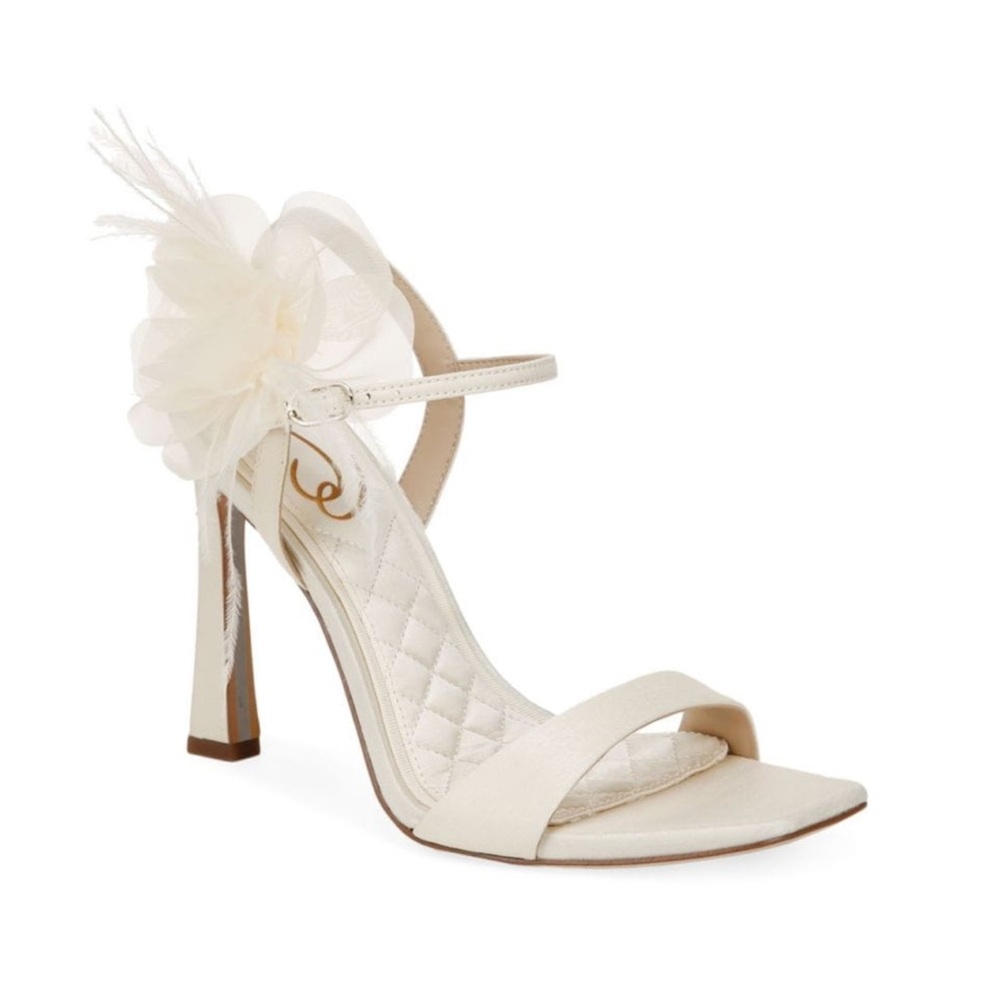 Leana Feather Trim Flower Appliqué
Leather Heels